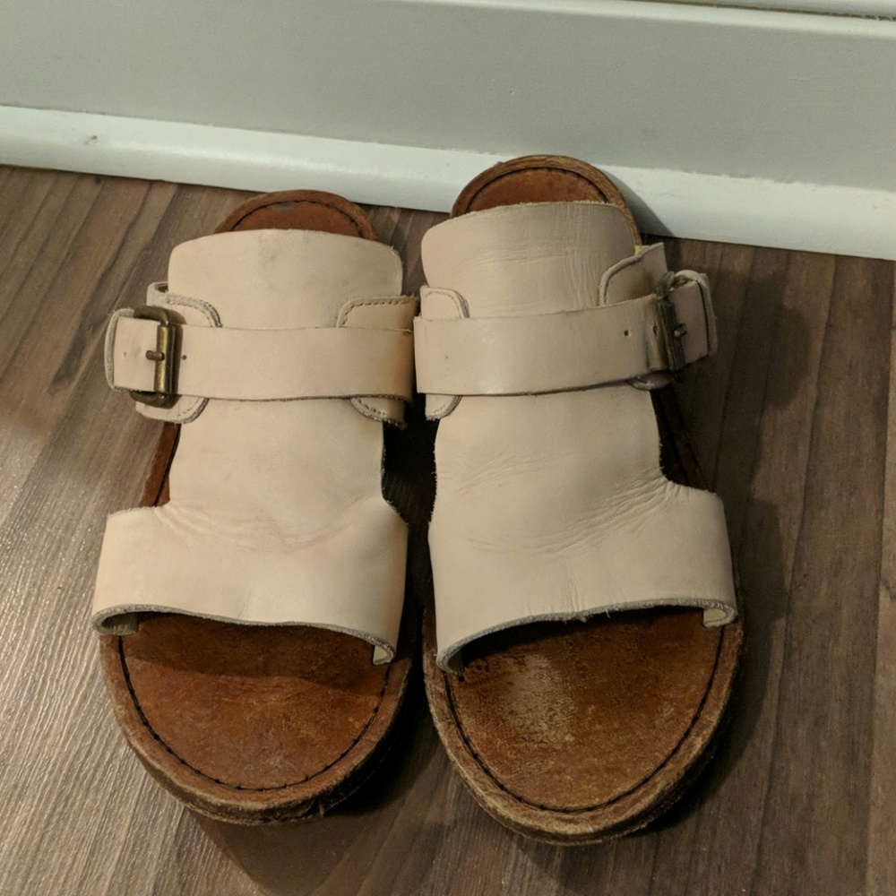 Leather sandals